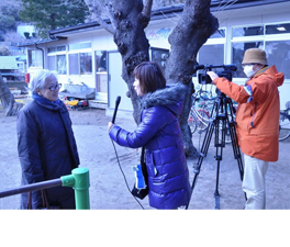 BC岩手放送のインタビューを受ける末盛